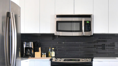 How to Clean a Microwave